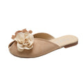 Exquisite open-toe sandals for summer – the perfect mary janes with a floral design, ideal for a breezy summer evening out