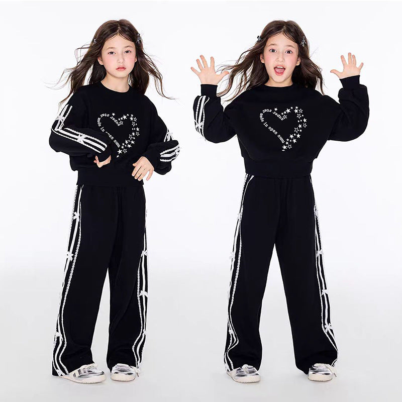 new spring/autumn girls' casual outfit: stylish heart print crewneck sweatshirt & letter print two-piece set