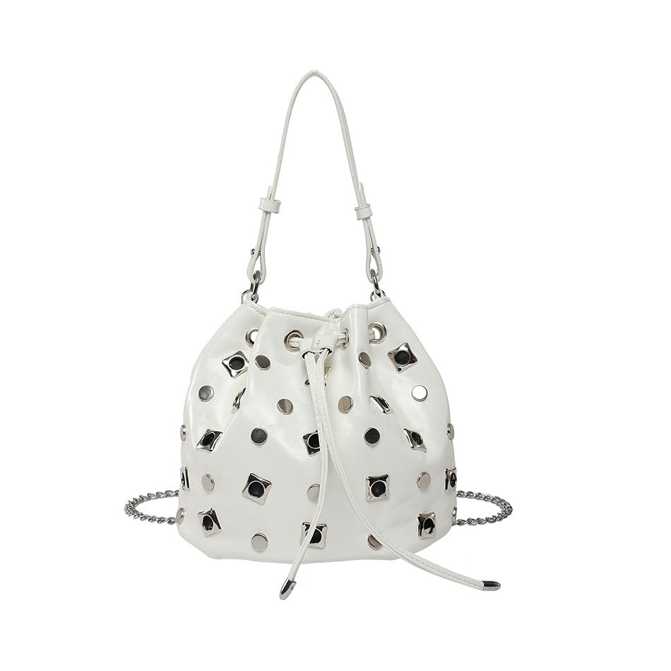 Cross-border super fire niche bucket bag women's 2025 new European and American punk style rivet portable shoulder bag messenger bag