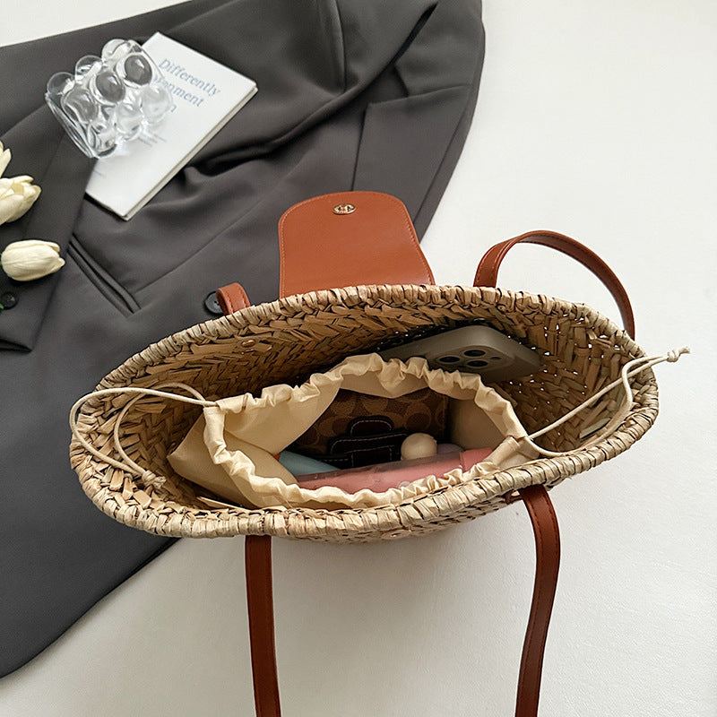 Small bag women's 2025 summer new fashion beach vacation straw bag popular shoulder bag large capacity tote bag