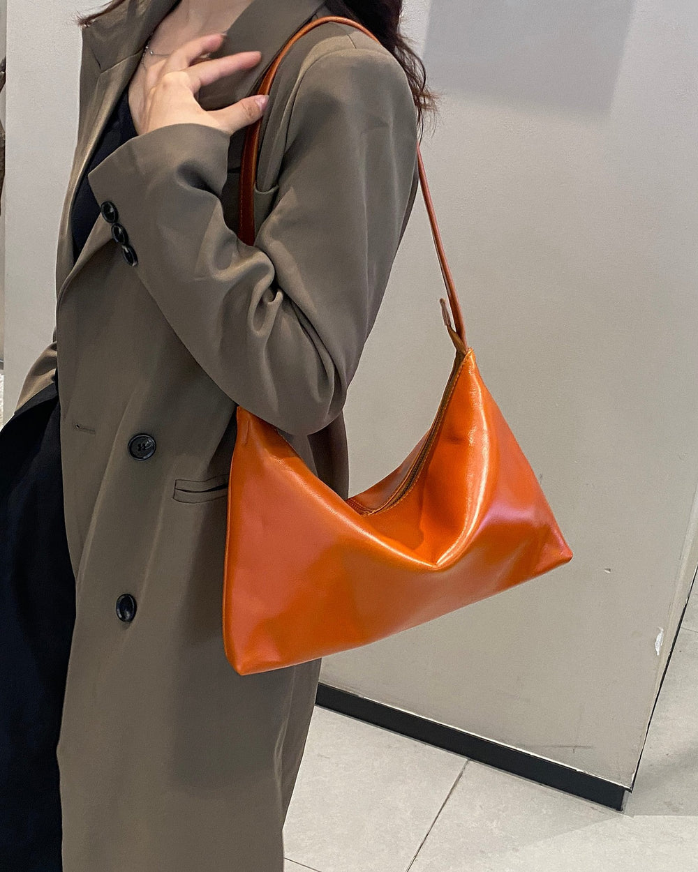 Genuine leather 2025 autumn new arrival large capacity work commute retro tote bag high-end textured shoulder bag for women