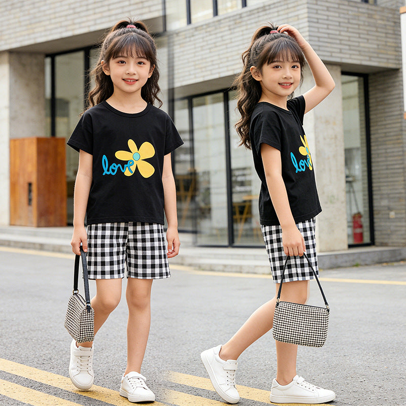Girls' summer outfit set  new style: girls' shorts and top two-piece set for mid-to-large children, sweet summer style