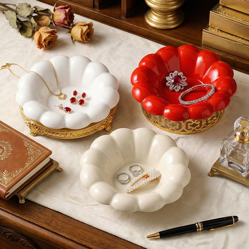 Instagrammable desktop organizer: ceramic tray for jewelry, keys, rings, and photo props - creative display