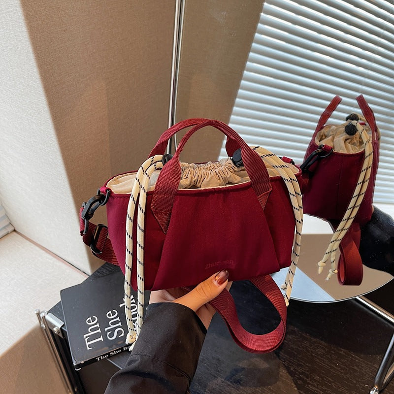Foreign order summer niche leisure outdoor small bag women's 2025 new versatile shoulder messenger bag bundle hand bag