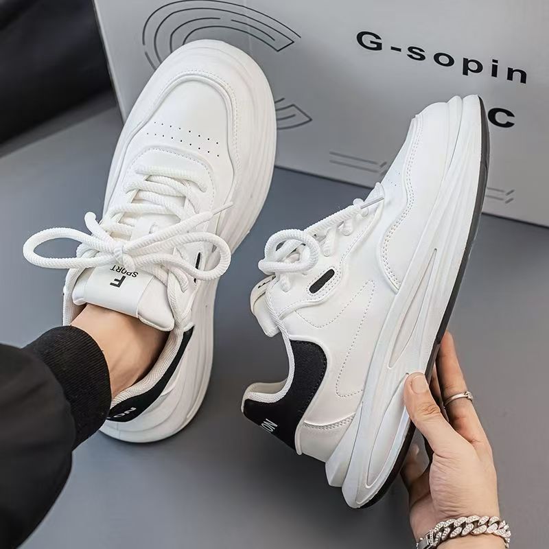 Men's 2025 spring new lightweight white sneakers, skate shoes, trendy versatile fashionable breathable youth niche streetwear shoes