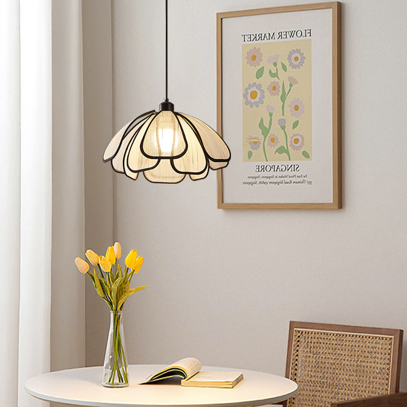 Wabi-sabi French retro restaurant creative chandelier petals Japanese American medieval living room bedroom dining table lamps