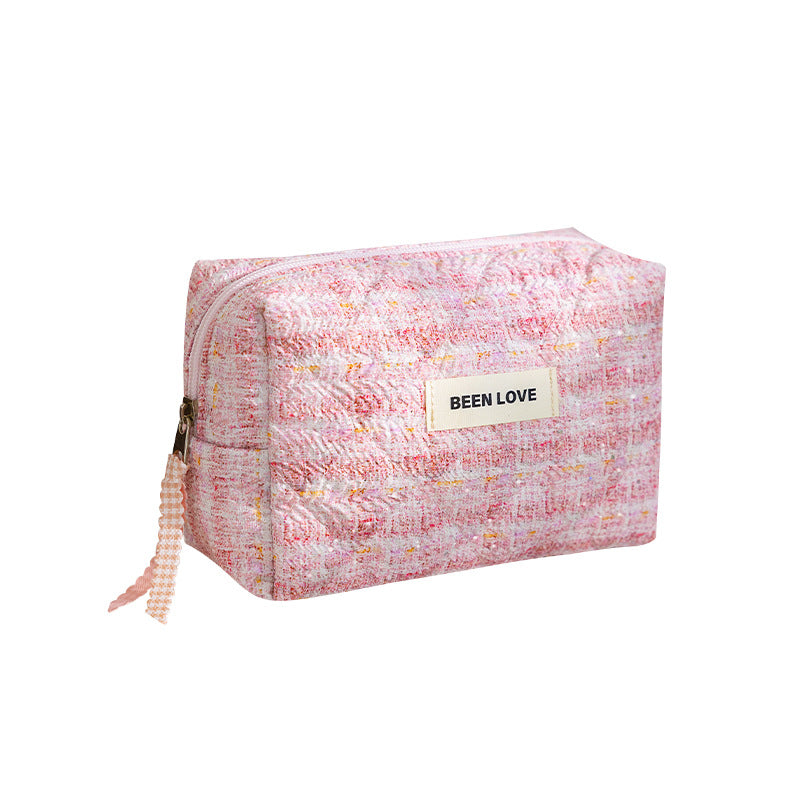 New hand-held cosmetic bag, portable high-value cosmetic storage bag, high-end toilet bag, women's mouth red envelope.