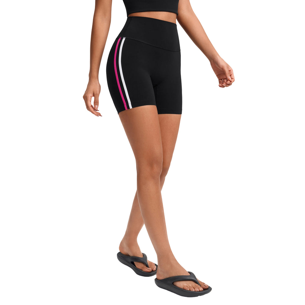 High-waisted, figure-hugging peach cutout shorts with color blocking and seamless design - perfect for running, fitness, and yoga (yg-1002)