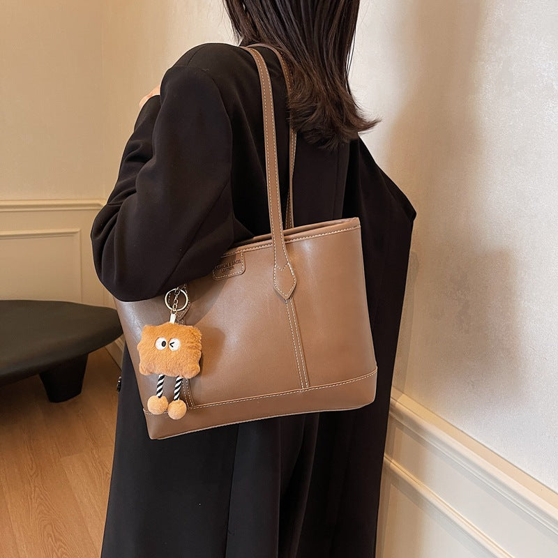 Retro large-capacity bag women's 2025 autumn and winter new shoulder bag fashionable and foreign style versatile work commuter tote bag