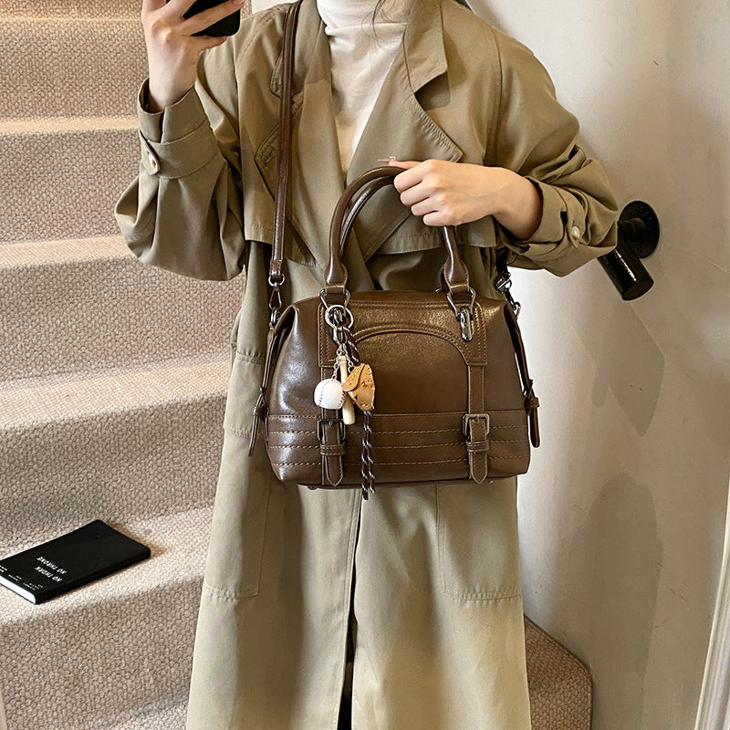 Factory direct sales 2025 European and American fashion women's bags oil wax leather shoulder messenger bags handbags Boston women's bags