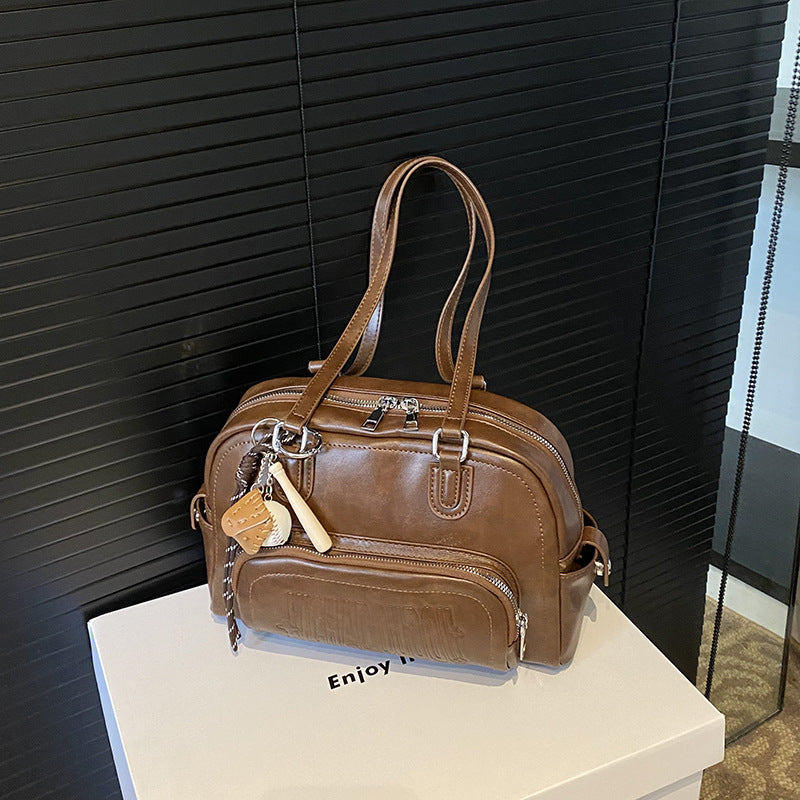 2025 new fashion trend light retro baseball bag women's shoulder handbag large capacity