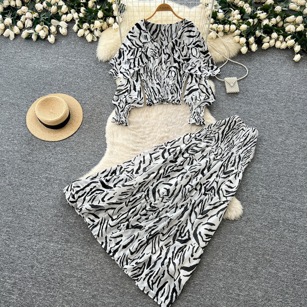 Retro leopard print age-reducing two-piece set female autum silmslimming lookwork clothing style stylishcardiganpleated skirtsuit