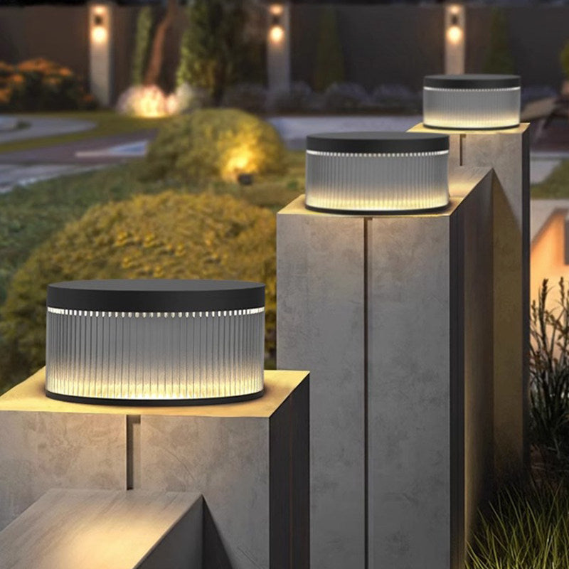 Outdoor pillar lights, garden post lights, fence post lights, solar waterproof garden pillar lights, villa column lights