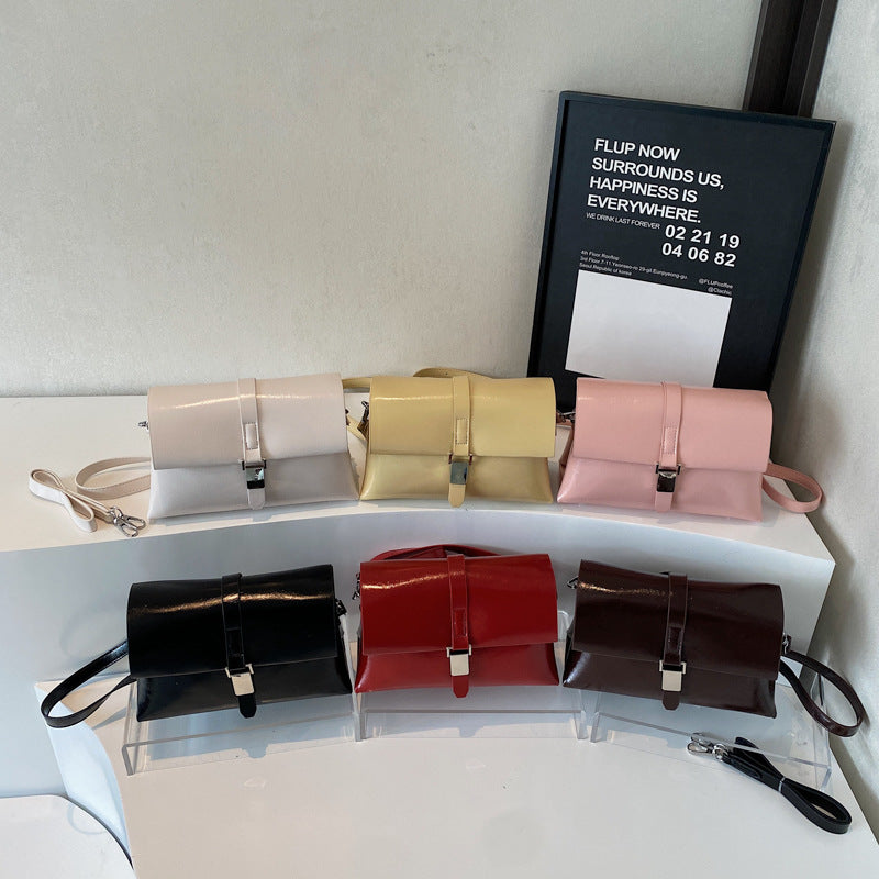Retro casual commuter small bag women's simple versatile shoulder bag 2025 spring and summer niche fashion underarm bag