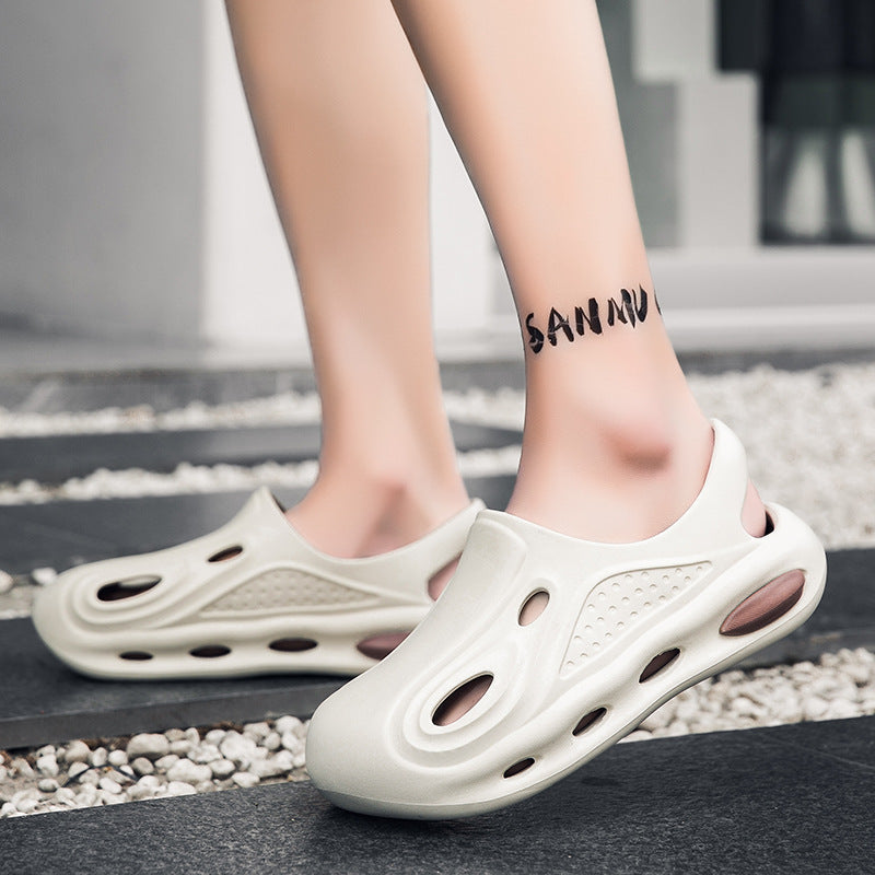 Cross-border live 2025 new hole shoes men's summer ins tide hollow Internet celebrity beach personality sandals beach shoes