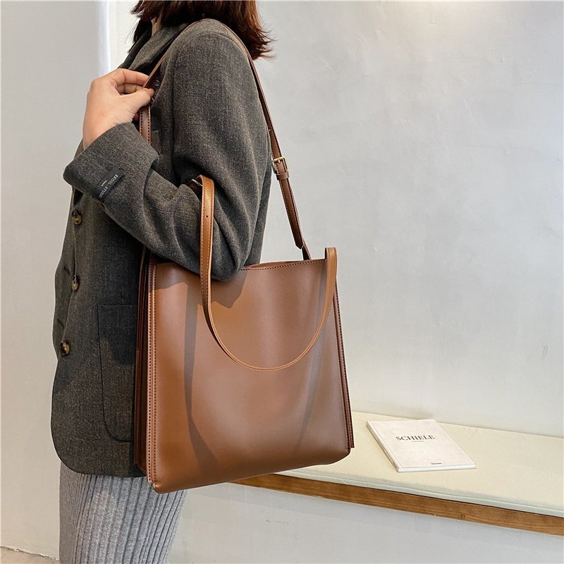 Shoulder bag women's retro large-capacity tote bag new foreign style women's bag Korean version fashion shopping bag popular armpit bag