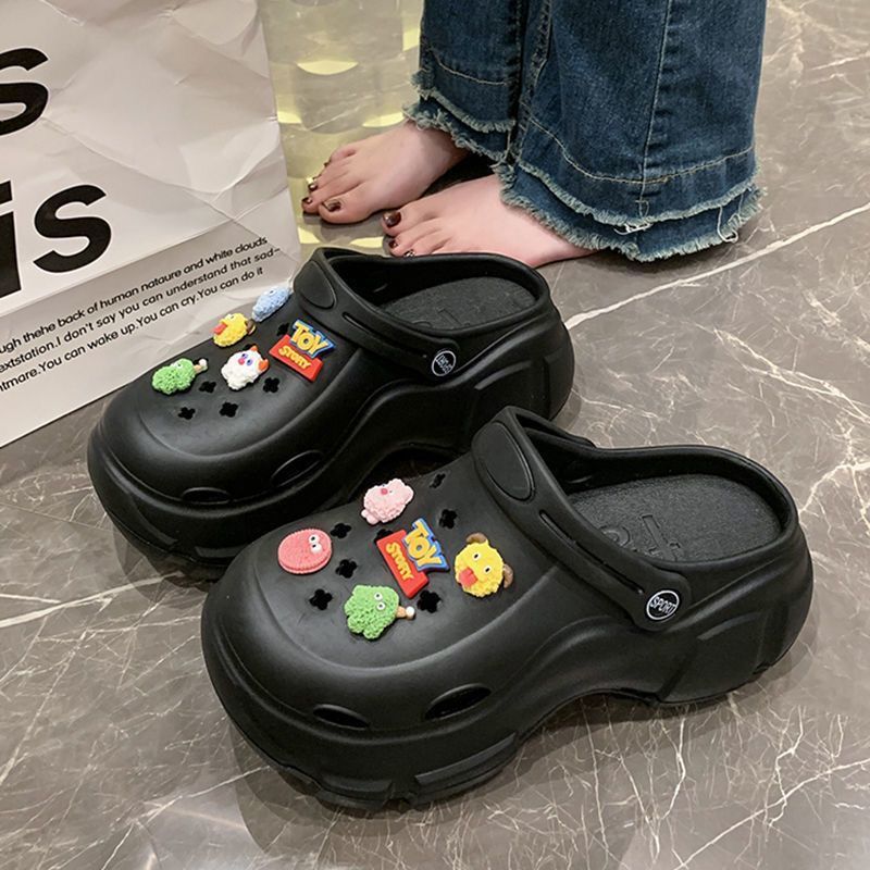 Thick sole crocs women's summer popular trendy 2024 outdoor wear soft bottom beach baotou sandals half slippers women's style