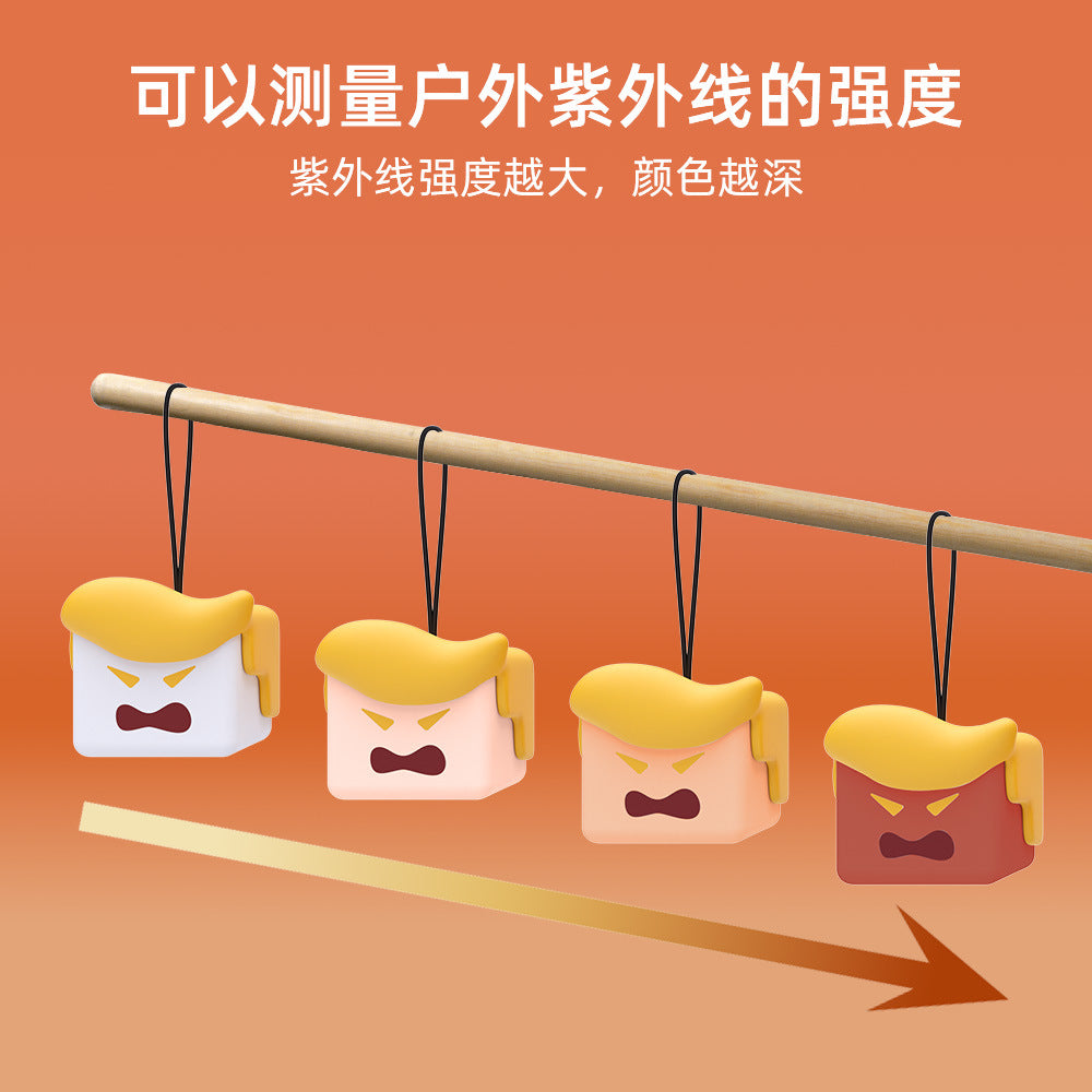 Douyin popular ultraviolet temperature sensing keychain car creative rearview mirror pendant network red envelope color-changing pendant