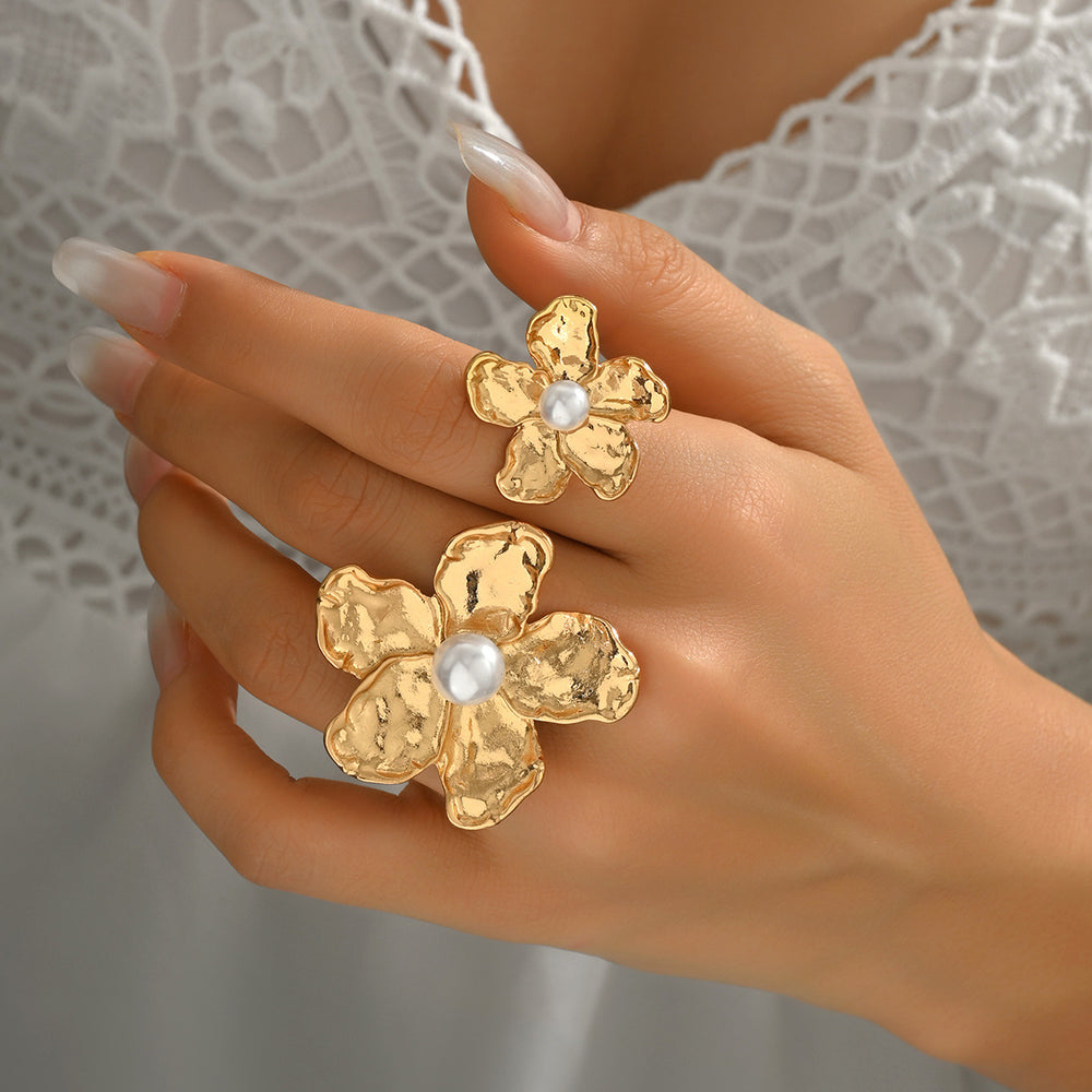 Flower opening bracelet wholesale european and american cross-border fashion irregular pleated jewelry niche design double ring for women