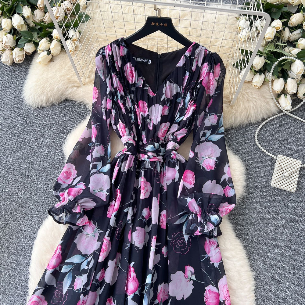 French chic high-end elegant dress - new 2025 collection: slimming, figure-flattering, printed chiffon maxi dress with a sophisticated waist