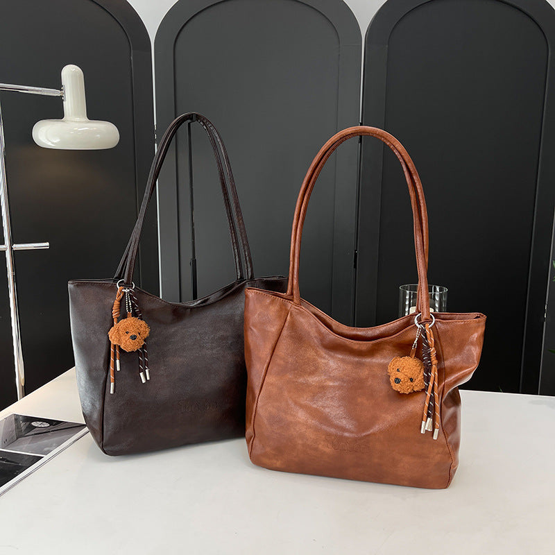 Retro style trend tote bag college students class commute armpit bag 2025 autumn and winter new shoulder portable women's bag