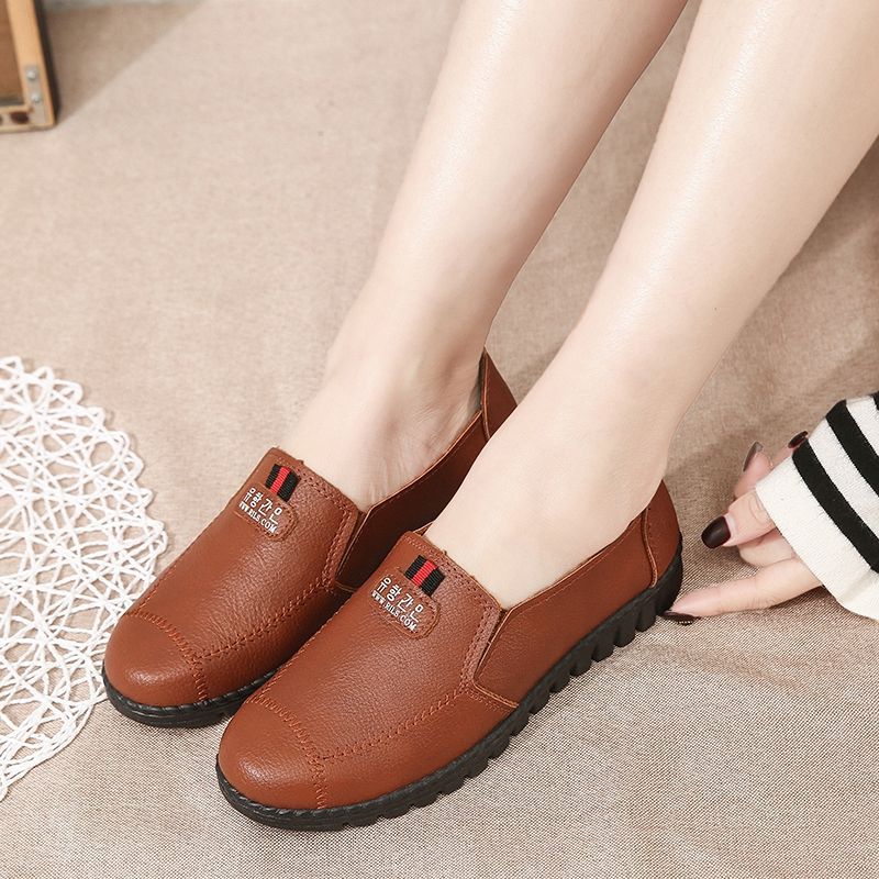 Spring & fall flats ladieswear shoes soft bottom middle-aged and elderly women's flats leather shoes non-slipeasiest for match work shoes slip-on grandma shoes