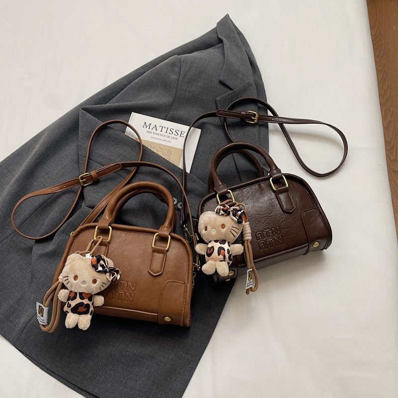 French retro handbag women's bag new 2026 trendy versatile crossbody bag high-end texture work shoulder bag