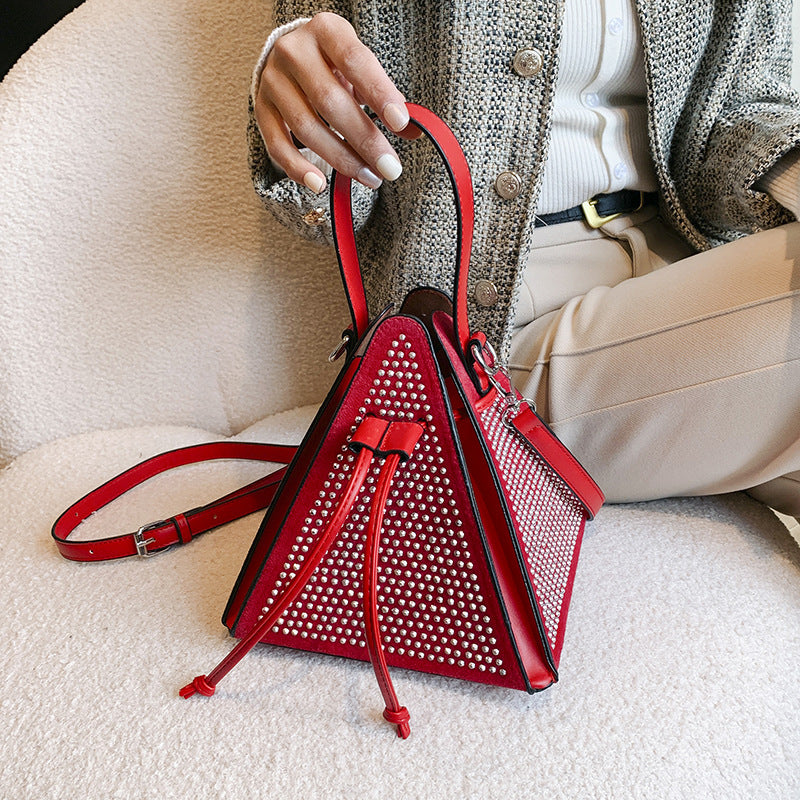 This year's popular women's bags: 2025 new korean-style fashionable studded, trendy, hand-held, crossbody, triangular small square bags