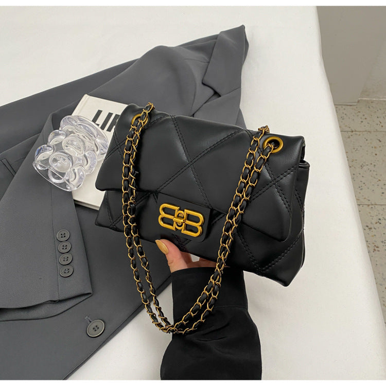 Rhombus Xiaoxiangfeng bag women's 2025 new retro chain bag, shoulder messenger bag, leather texture small square bag