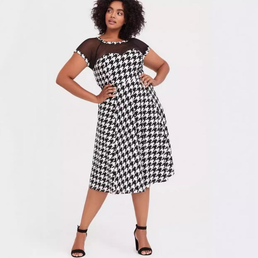 European and american cross-border women's fashion:  autumn new arrival - round neck, short sleeve, see-through panel, houndstooth black and white print dress