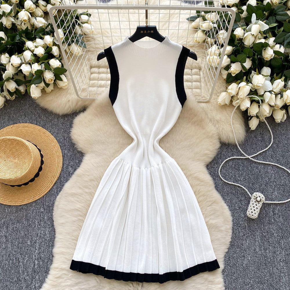 High-end niche sleeveless knittingdress women's summerretro waist slimming lookcontrast colorpatchworkpleated vest dress