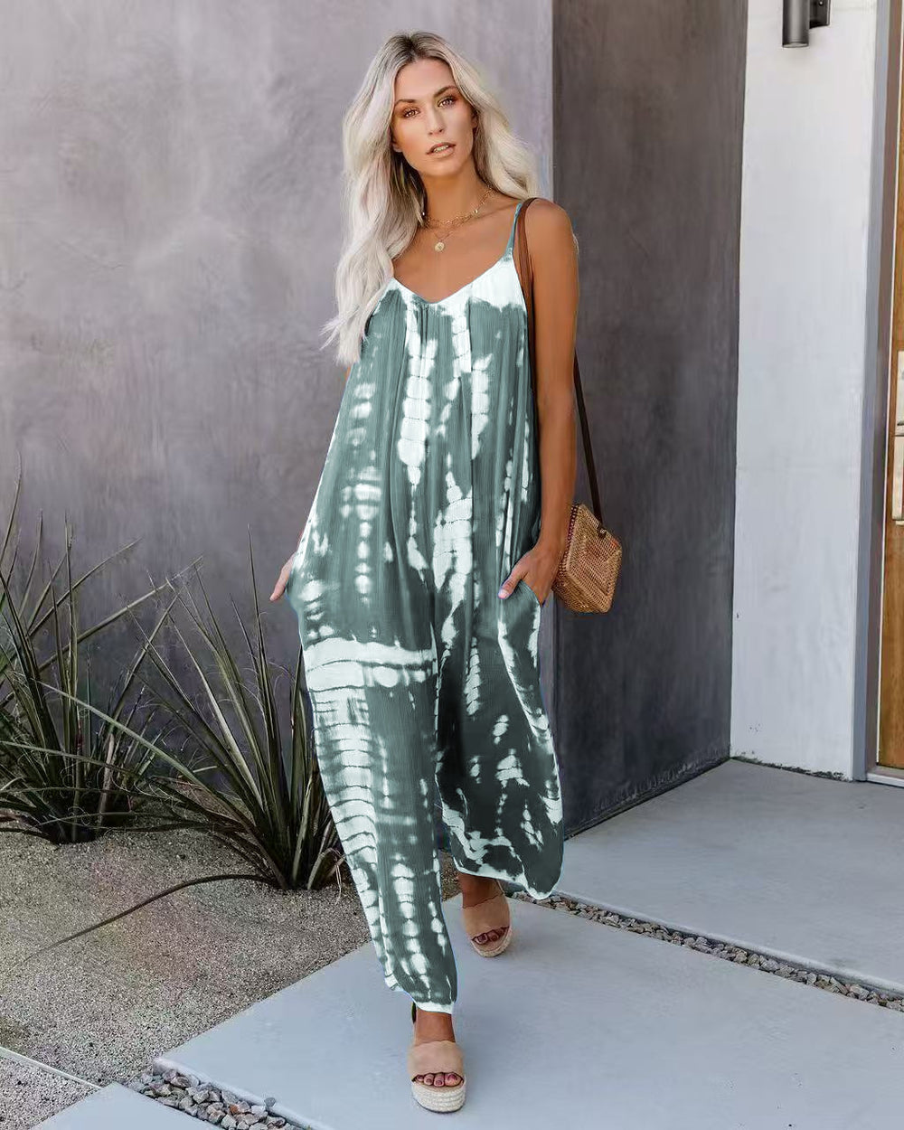Russian, european, and american wish-style amazon 2025 new women's sexy wide-leg printed jumpsuit with straps