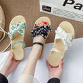 Women's summer fashion sandals: sweet floral two-wear flat sandals, versatile outdoor slippers