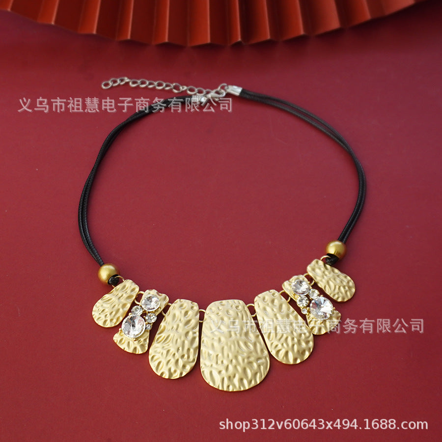 classic leather chain buckle imitation artificial pearl pendant flower sea star shell design pendant suitable for women's parties