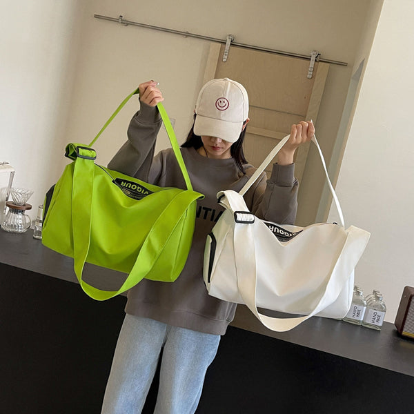 Korean version of fashionable large-capacity fitness bag women's new outdoor sports yoga bag dry and wet separation belt shoe compartment travel bag