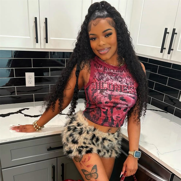 In the summer of 2025, Europe, America and other   will explode with digital printing, hot drilling, round neck pullover, exposed navel slim top, women's