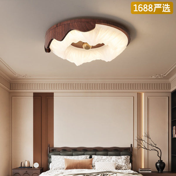 [Strict selection] Ceiling wabi sandy wind retro walnut pattern creative glacier master bedroom 2025 new medieval style lamps
