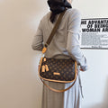 Wholesale monogrammed bags for women: new autumn/winter styles, large capacity, trendy and chic shoulder bags, unique designs, cross-border crossbody bags