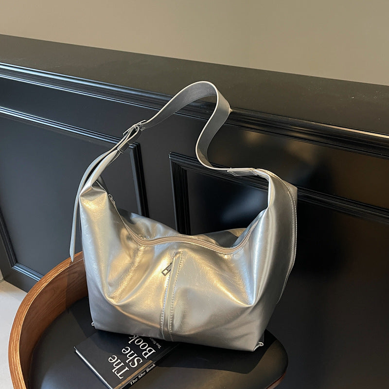 Foreign order retro fashion large capacity women 2025 new texture versatile foreign style shoulder messenger bag commuter dumpling bag