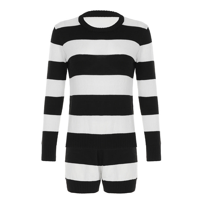 European and American fashion street casual suit, striped contrasting pullover top, long-sleeved woolen shorts suit, two-piece suit for women