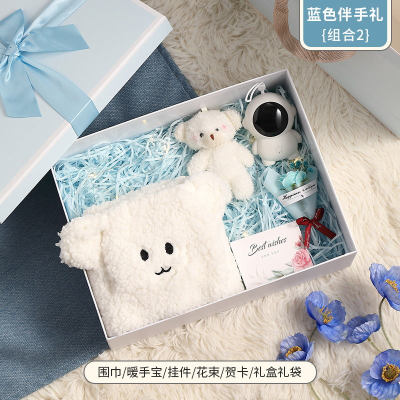 Practical birthday gifts for girls, girlfriends, children, classmates, teachers, creative warm gift box set for Christmas
