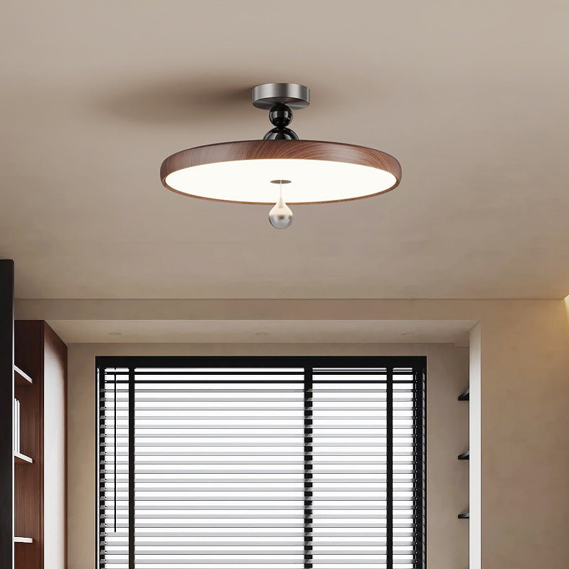 [Strict selection] American pastoral retro chandelier 2025 new French cream wind walnut color eye protection room light