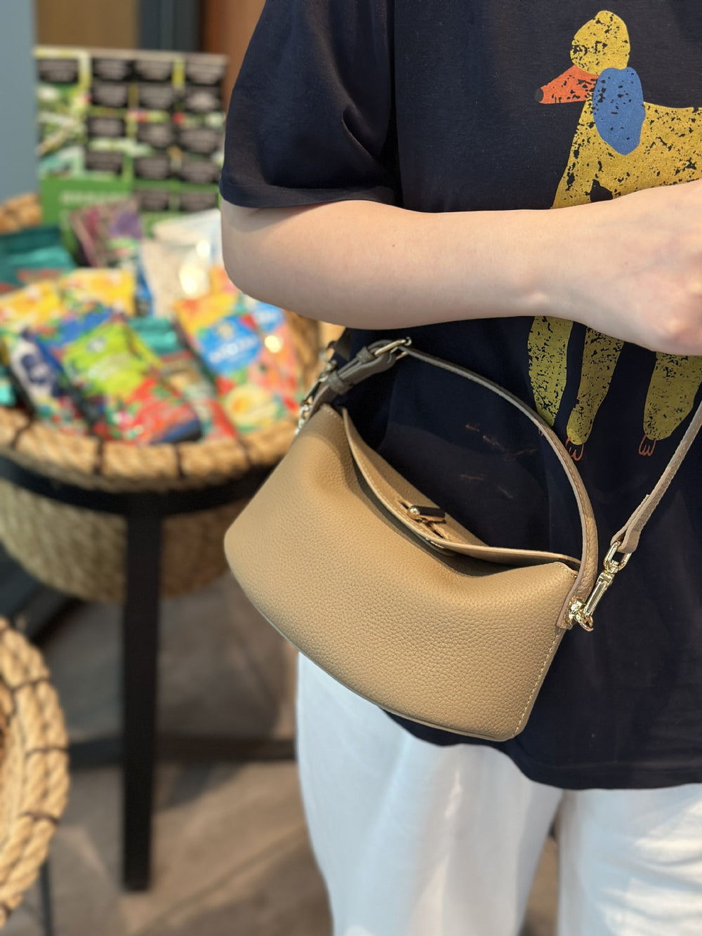 Top grain leather spring/summer new arrivals: versatile handbag, 2025 genuine leather fashionable minimalist shoulder & crossbody bag, premium tote