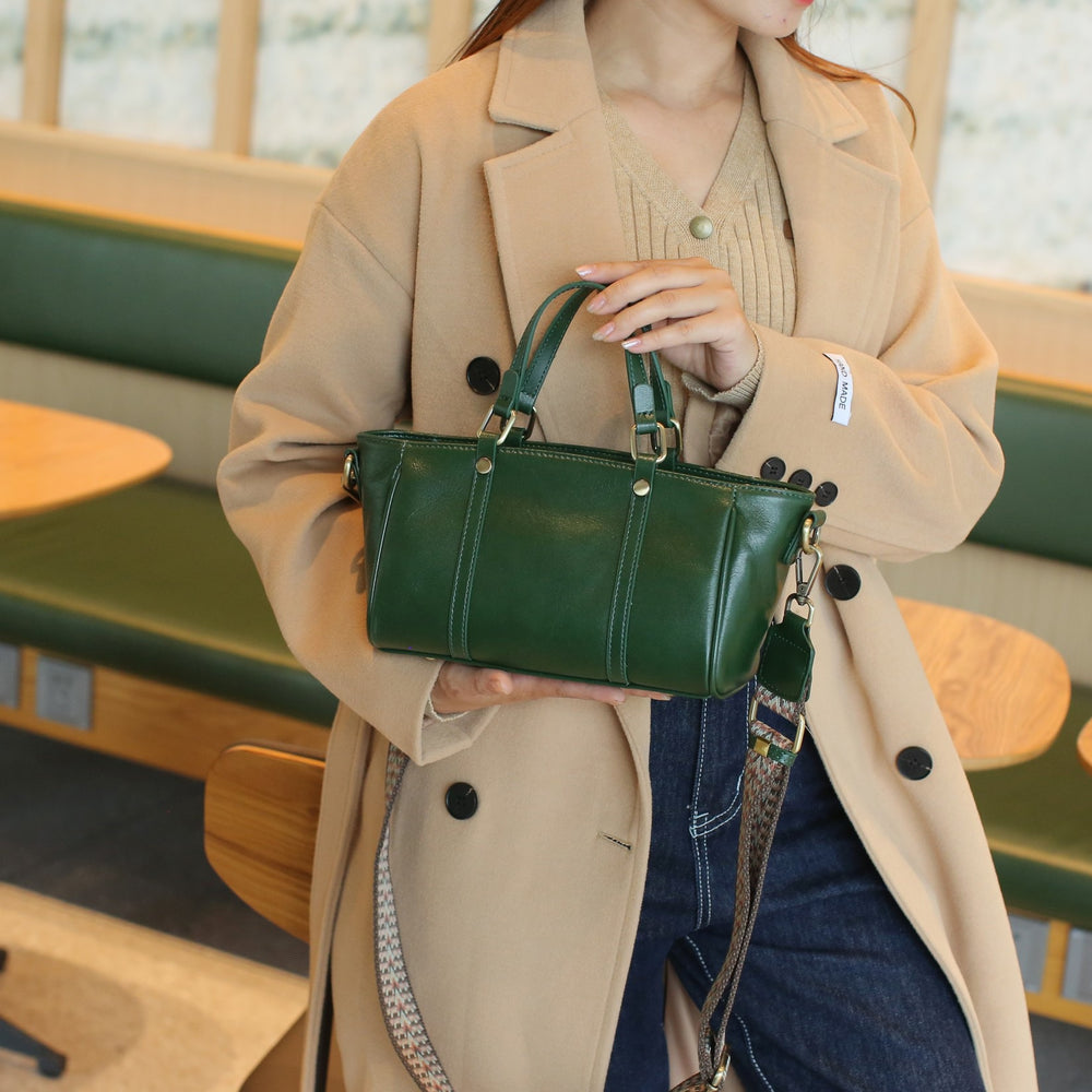 Retro first-layer cowhide women's bag 2025 new genuine leather vegetable tanned leather satchel crossbody bag rubbed color soft leather live broadcast model