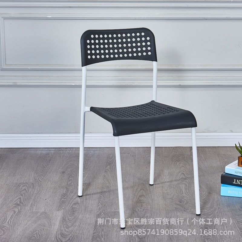 Modern minimalist plastic chair with backrest, portable and stackable dining chair for food stalls, hollow-out design for office reception and negotiation