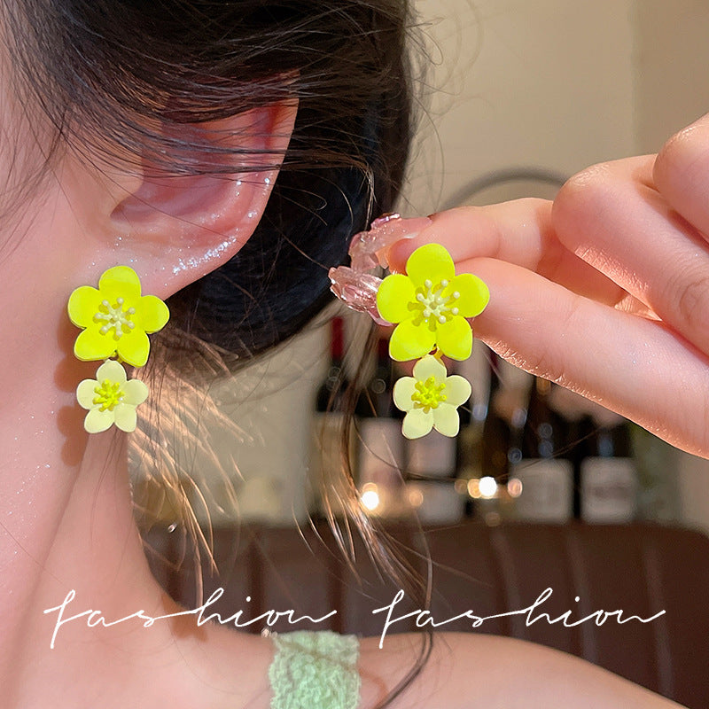 Yu shuxin's same style earrings for women green tassel flowers 2026 spring and summer fashionnew arrivalsweetclassy earrings