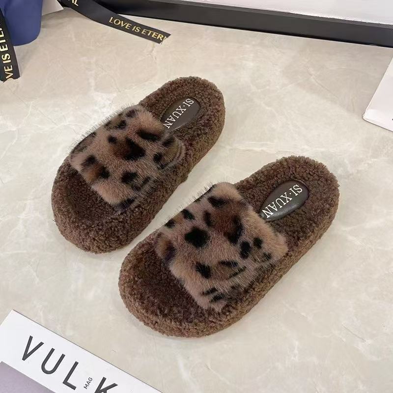 Cute leopard print kt fuzzy slippers - women's new autumn/winter 2025 indoor/outdoor non-slip cotton slippers - student dorm wholesale