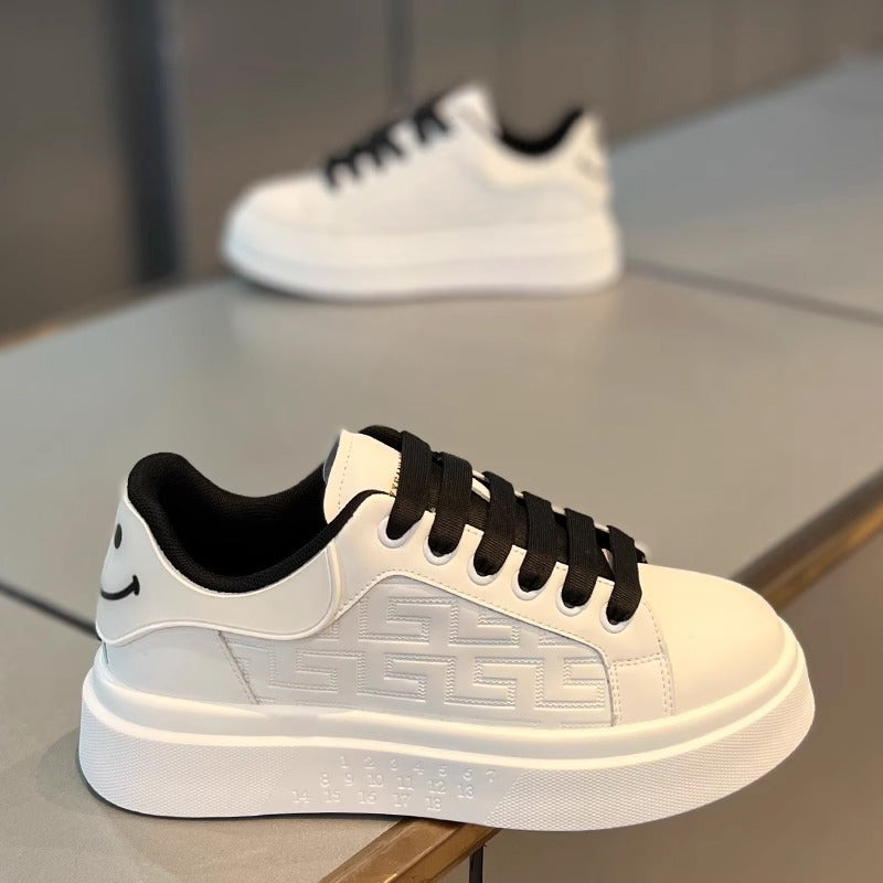 Men's spring 2026 new breathable chunky sole height increasing sneakers, fashionable and versatile athletic casual shoes, men's white sneakers
