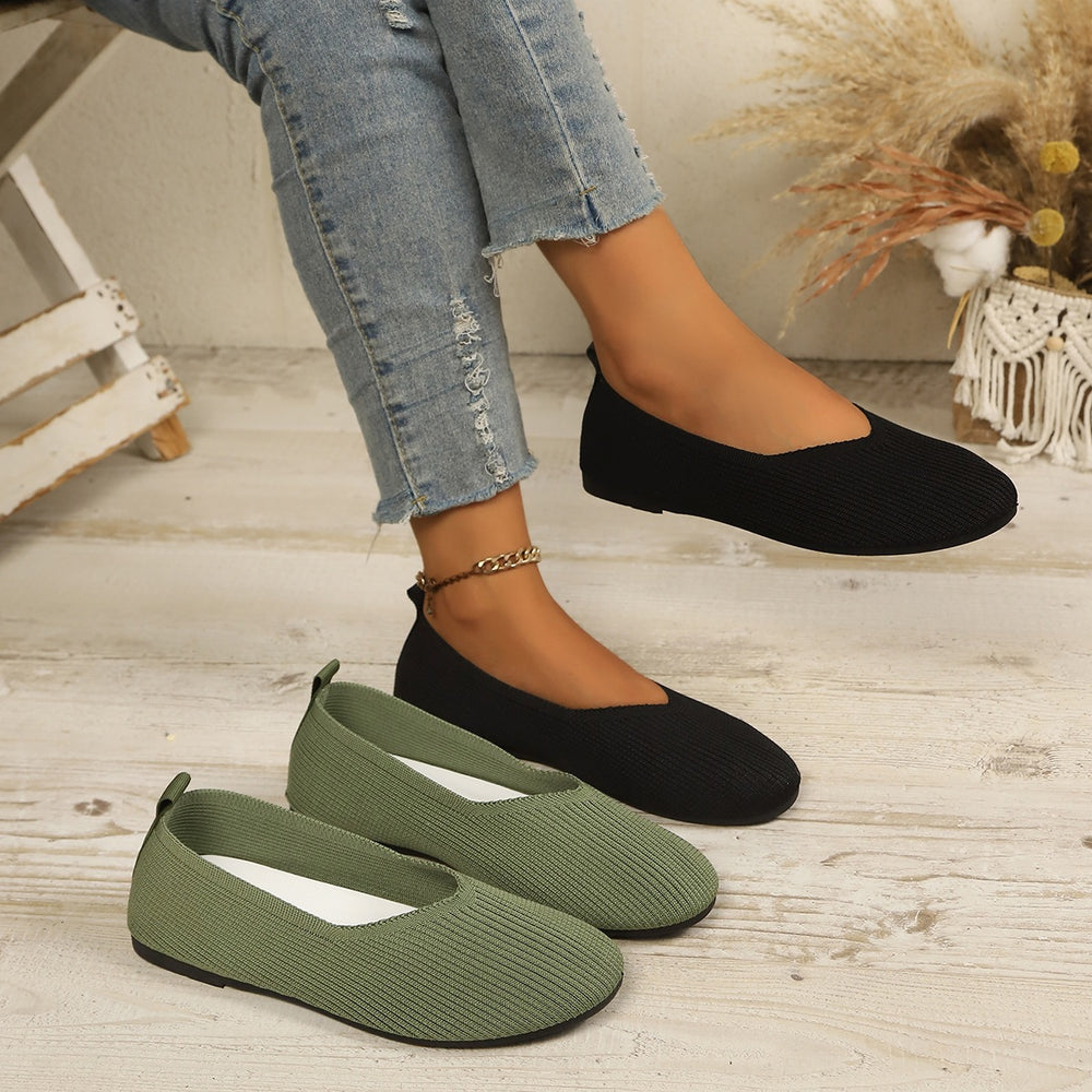 summer new arrival: plus size women's casual comfort pointed toe flyknit slip-on flats - wholesale