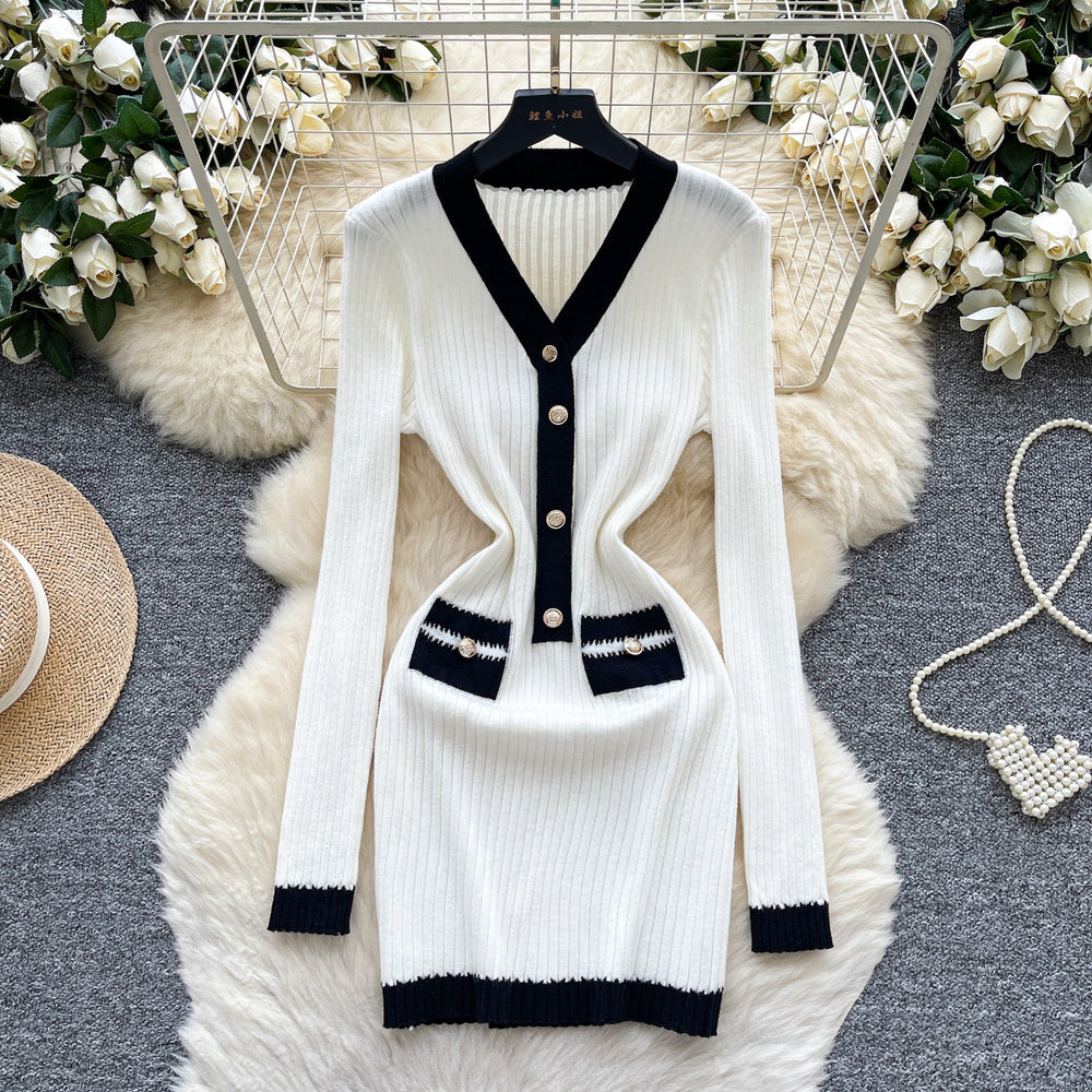 Frenchclassy small fragrant fashionablecontrast colorv neck metal buckle waist slimming lookelegantlong sleevesknittingdress